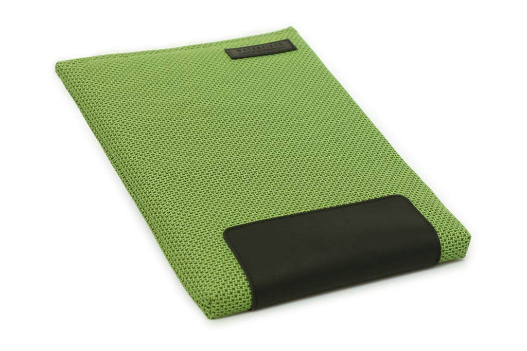 Full-grain premium leather grip for easy exit