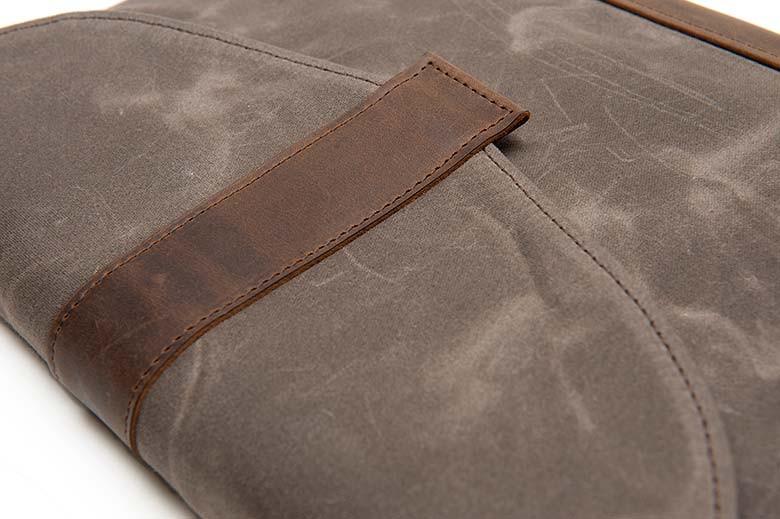 Shuts securely with Velcro closure
