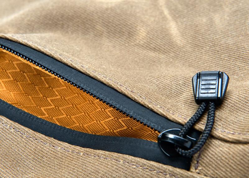 Easy zip slanted side front pocket